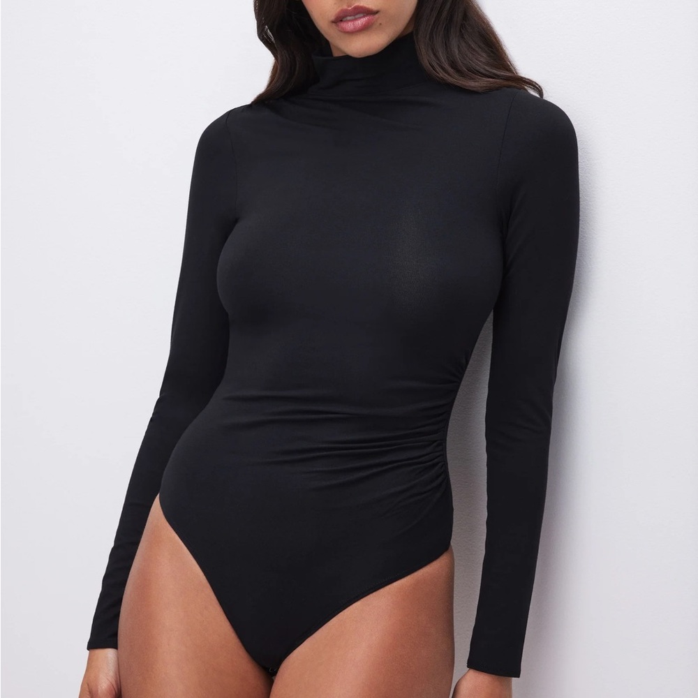 Good American Stretch Jersey Long Sleeve Ruched Turtleneck Bodysuit Black